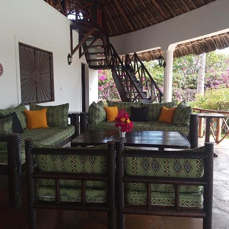 Queen K Cottages Watamu At Chrystal Homes Esterno foto