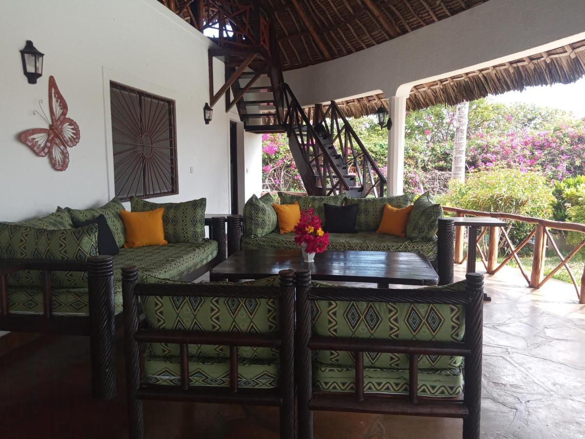 Queen K Cottages Watamu At Chrystal Homes Esterno foto