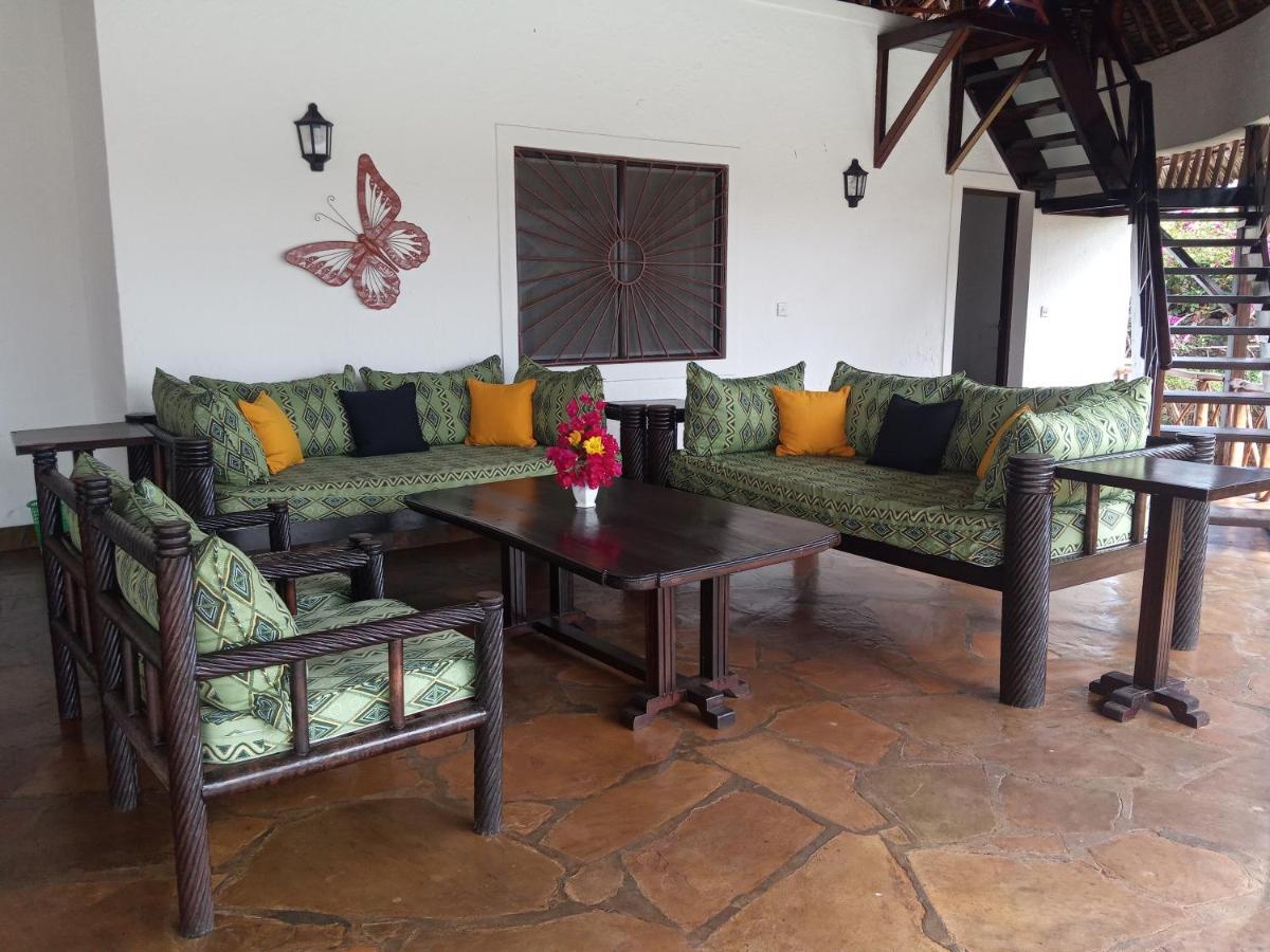 Queen K Cottages Watamu At Chrystal Homes Esterno foto