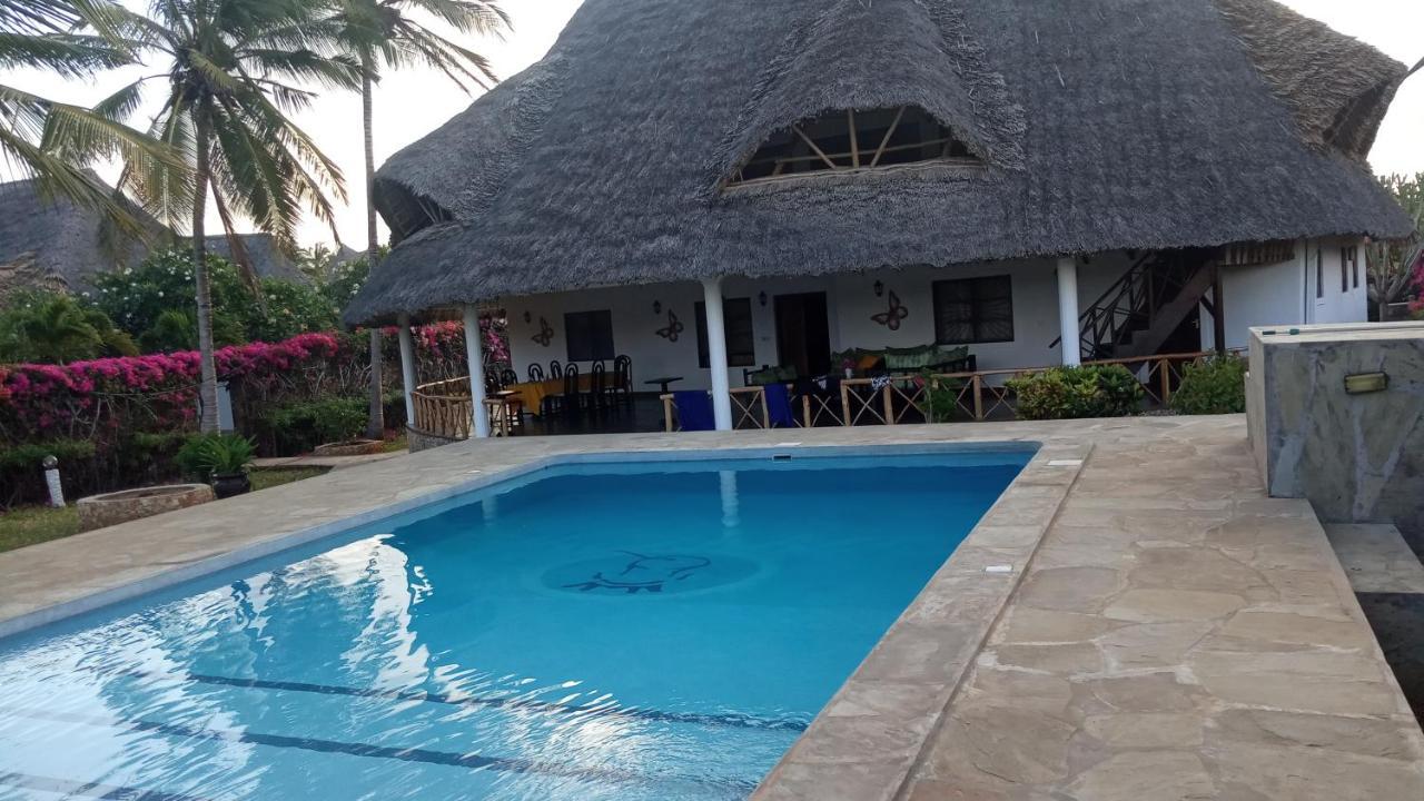 Queen K Cottages Watamu At Chrystal Homes Esterno foto