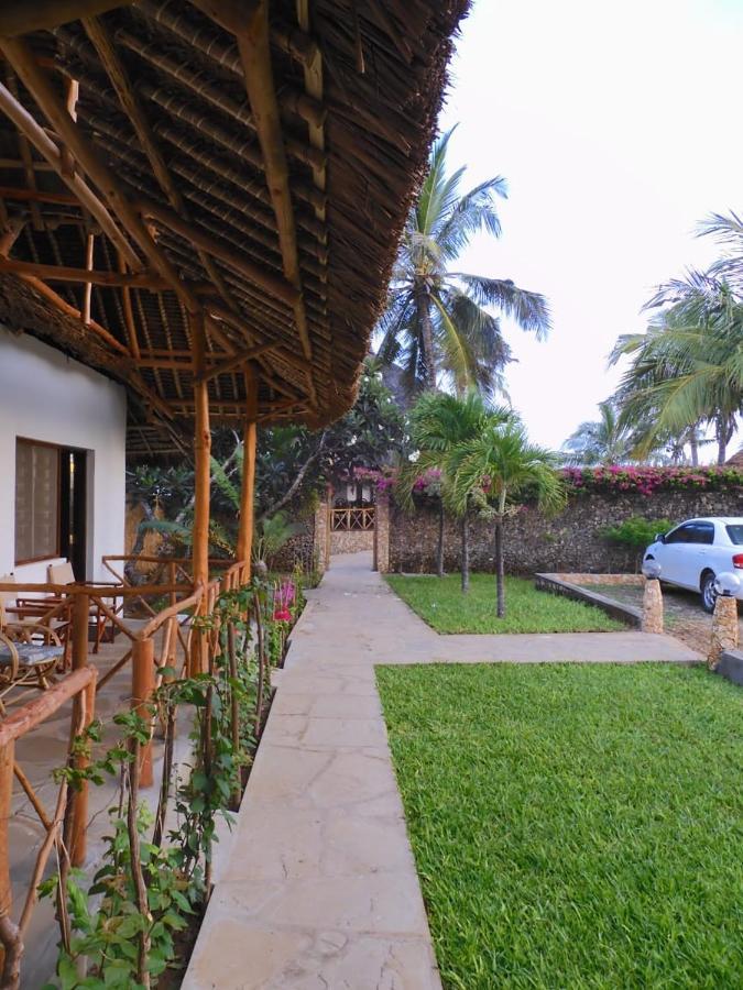 Queen K Cottages Watamu At Chrystal Homes Esterno foto